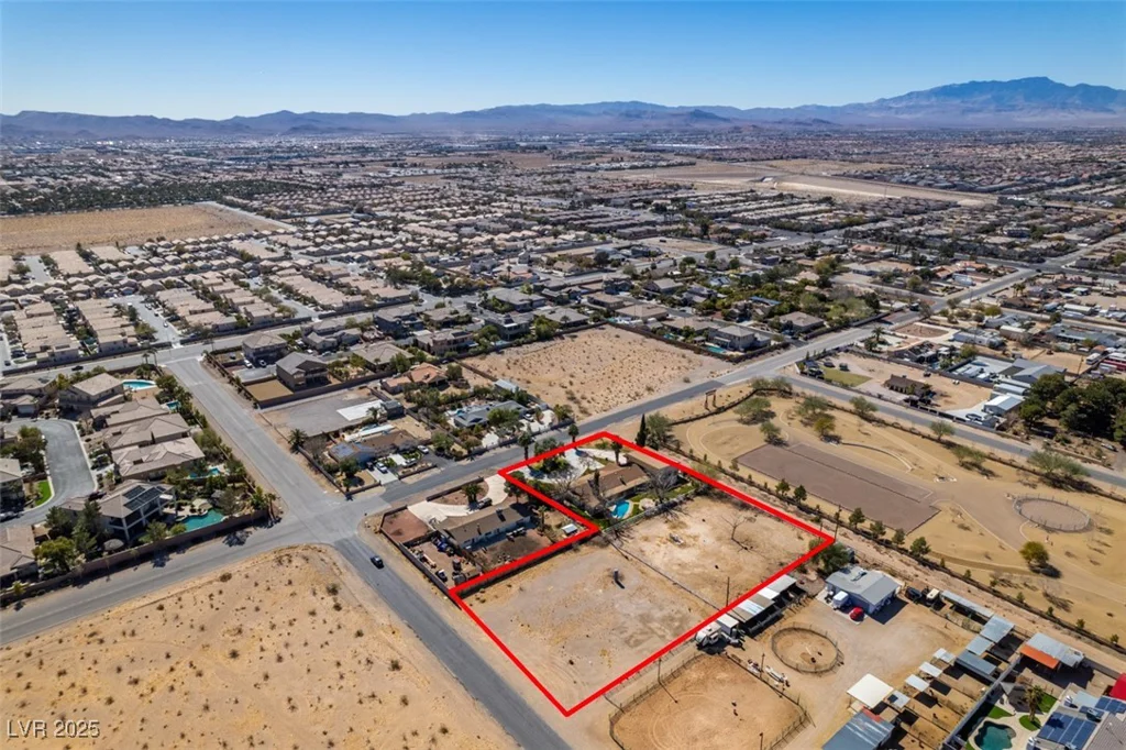 4530 Maulding, Las Vegas, NV 89139