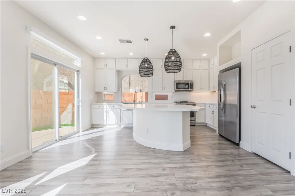 5565 Dreaming Tree, Las Vegas, NV 89141
