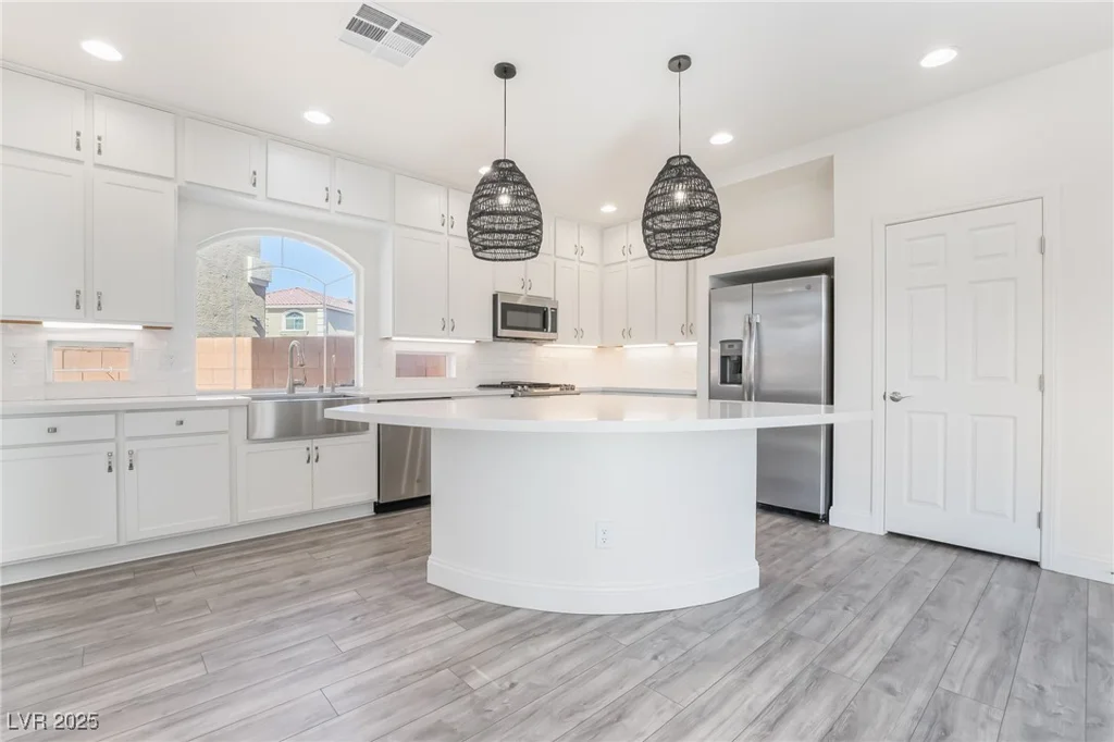 5565 Dreaming Tree, Las Vegas, NV 89141