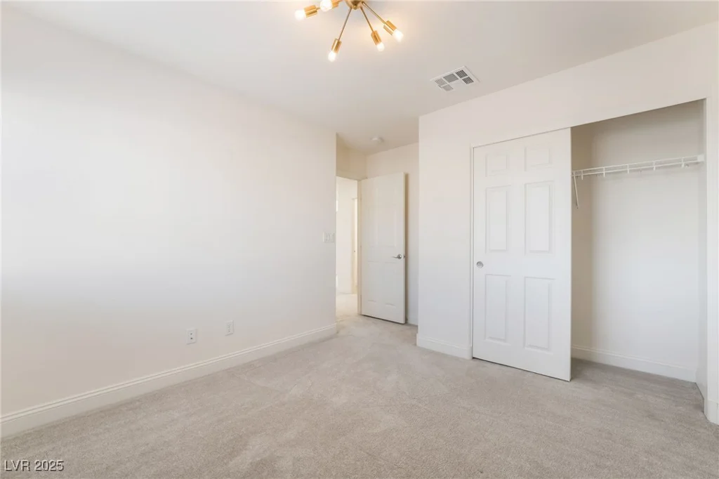 5565 Dreaming Tree, Las Vegas, NV 89141