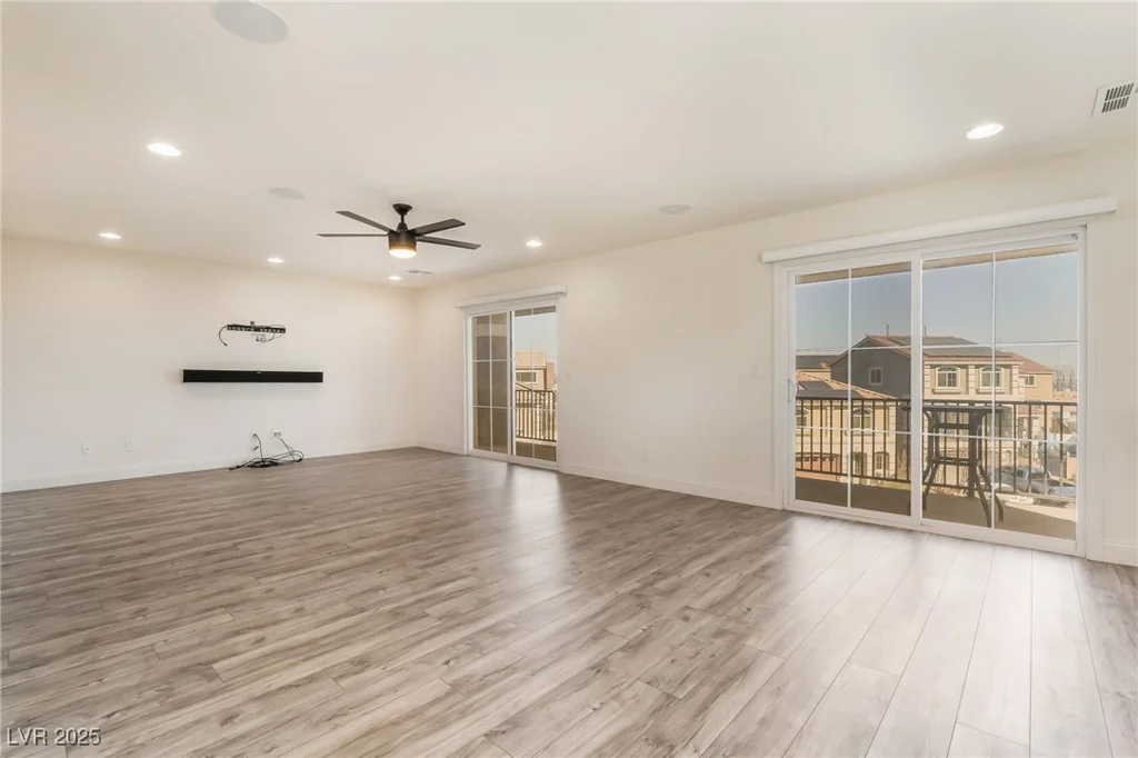 5565 Dreaming Tree, Las Vegas, NV 89141