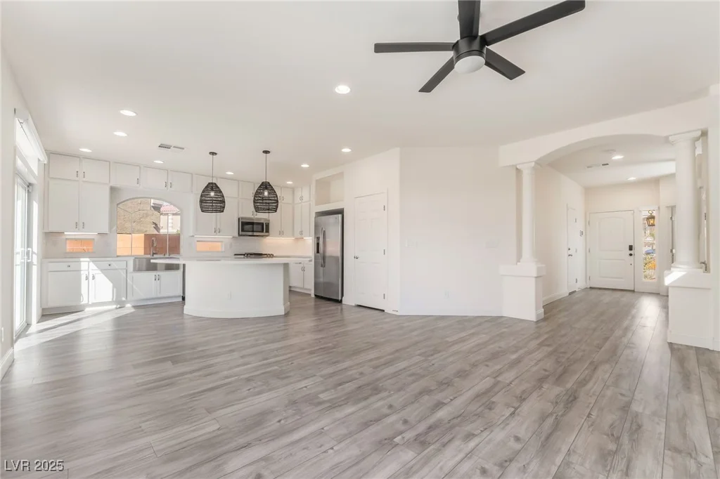 5565 Dreaming Tree, Las Vegas, NV 89141