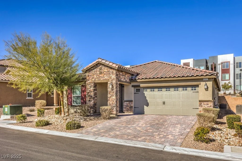 8342 Vinamala, Las Vegas, NV 89149
