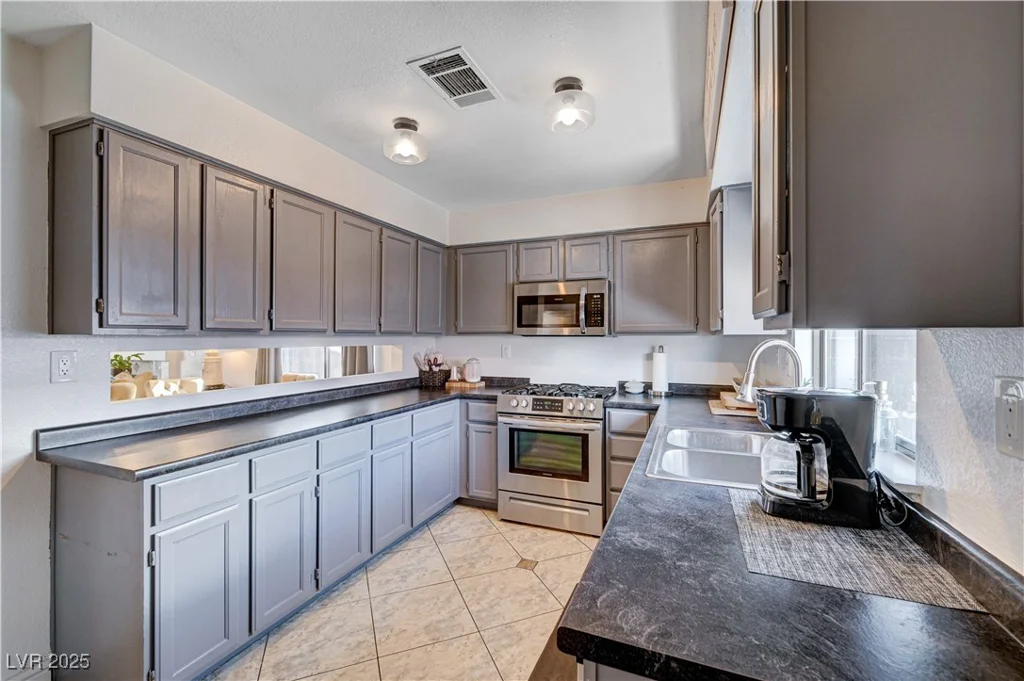 1915 Trilly, Las Vegas, NV 89156