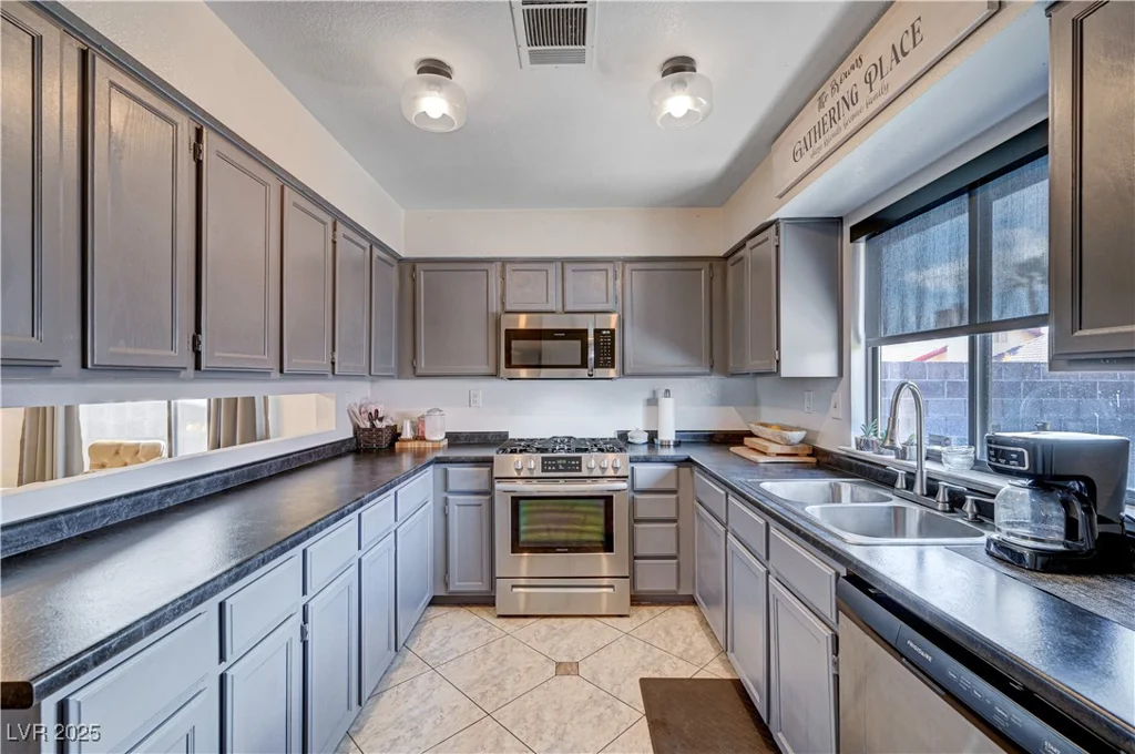 1915 Trilly, Las Vegas, NV 89156