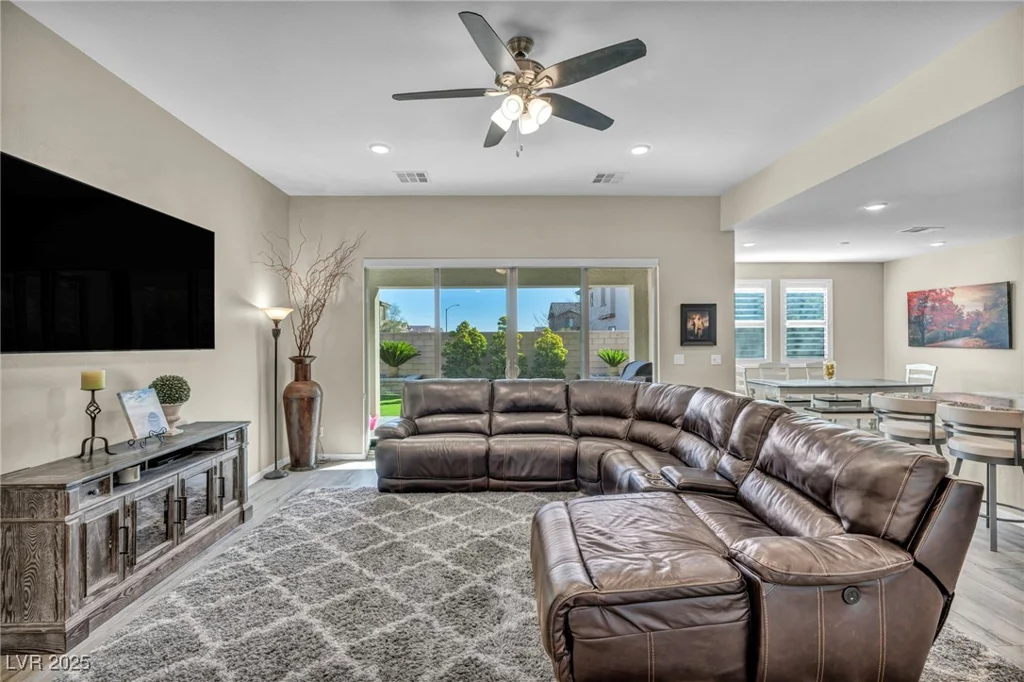 8266 Skye Territory, Las Vegas, NV 89166