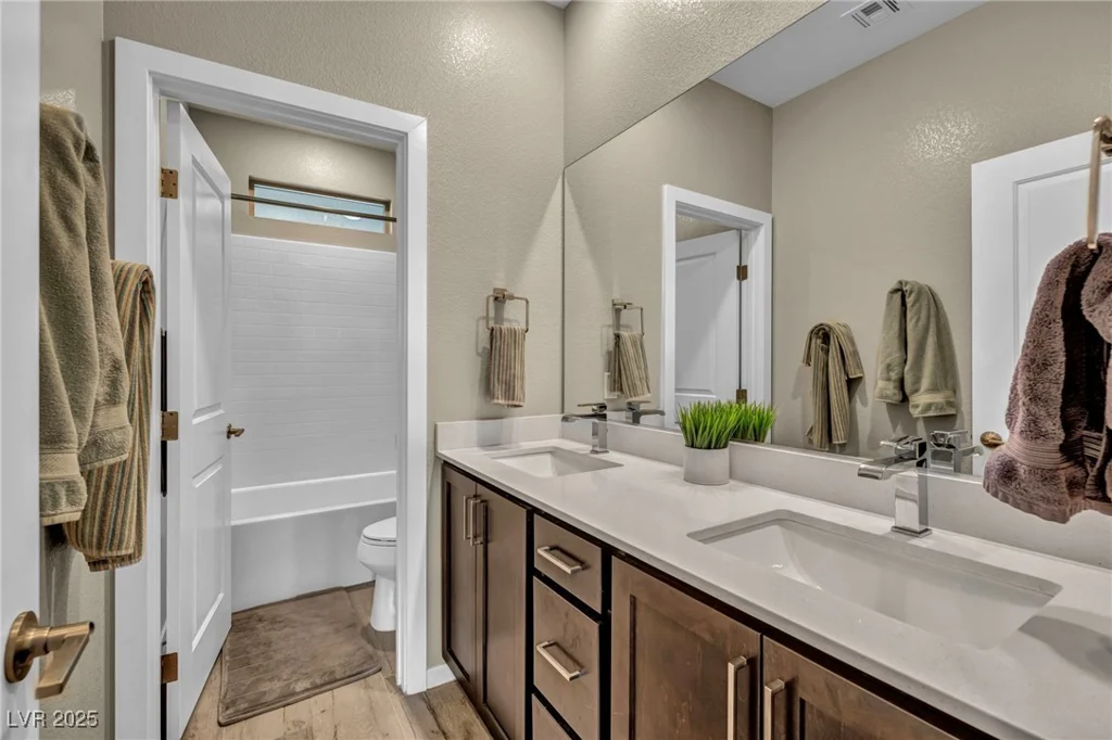 8266 Skye Territory, Las Vegas, NV 89166