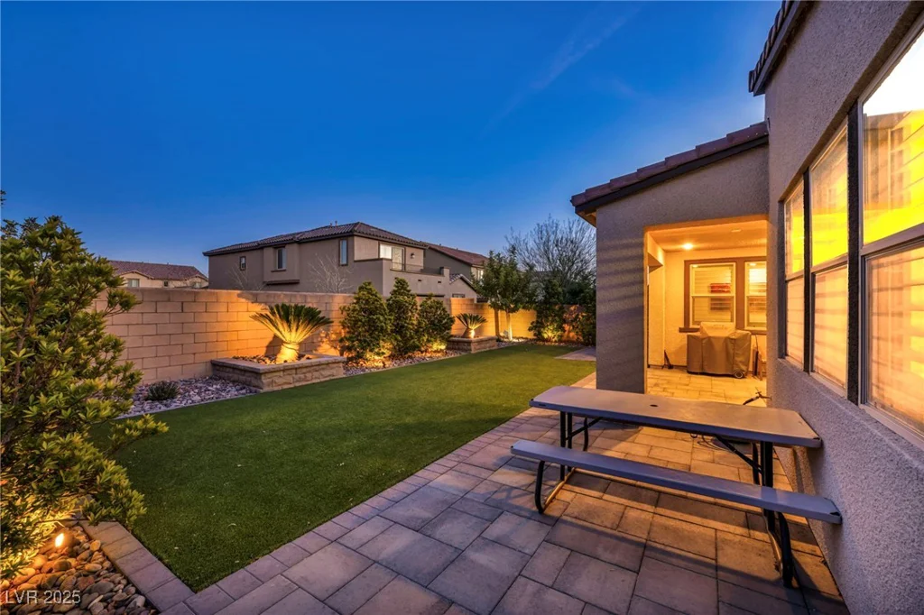 8266 Skye Territory, Las Vegas, NV 89166