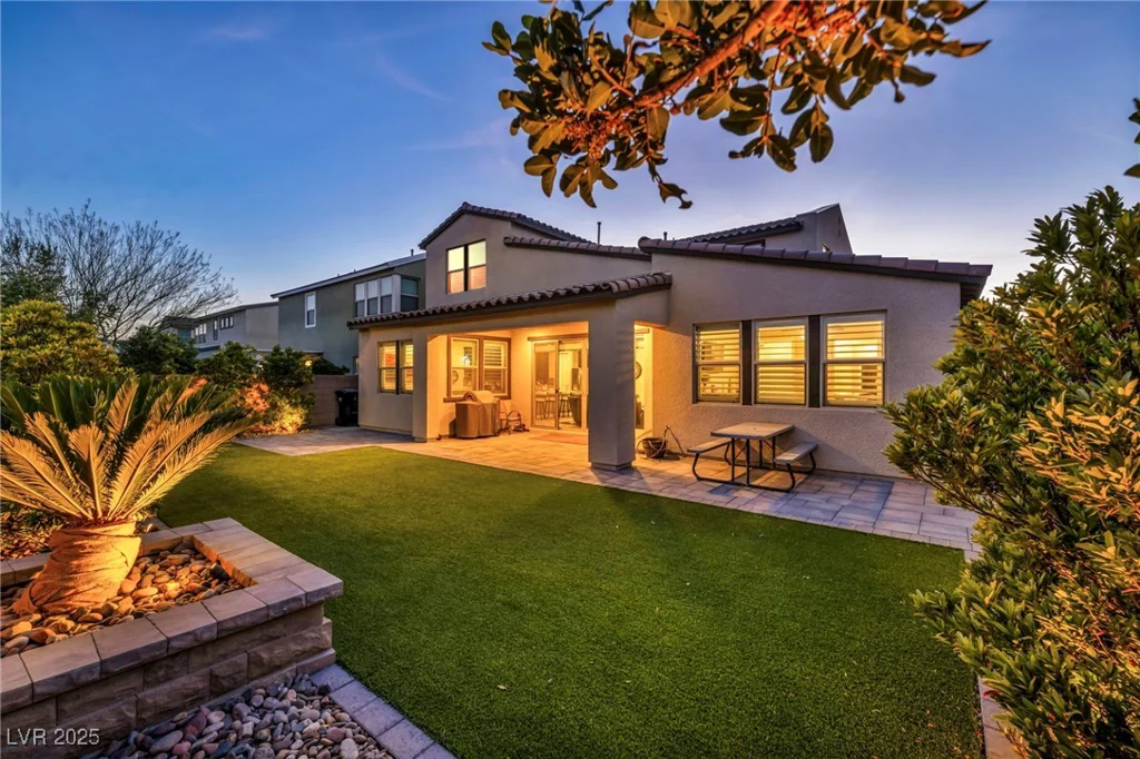 8266 Skye Territory, Las Vegas, NV 89166