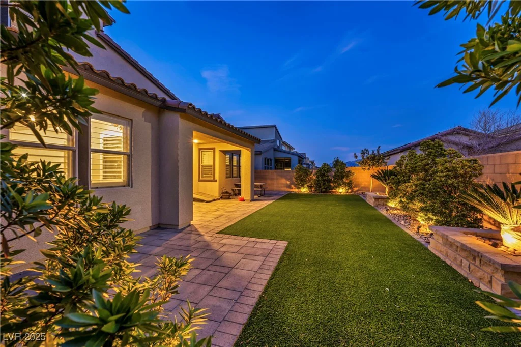 8266 Skye Territory, Las Vegas, NV 89166