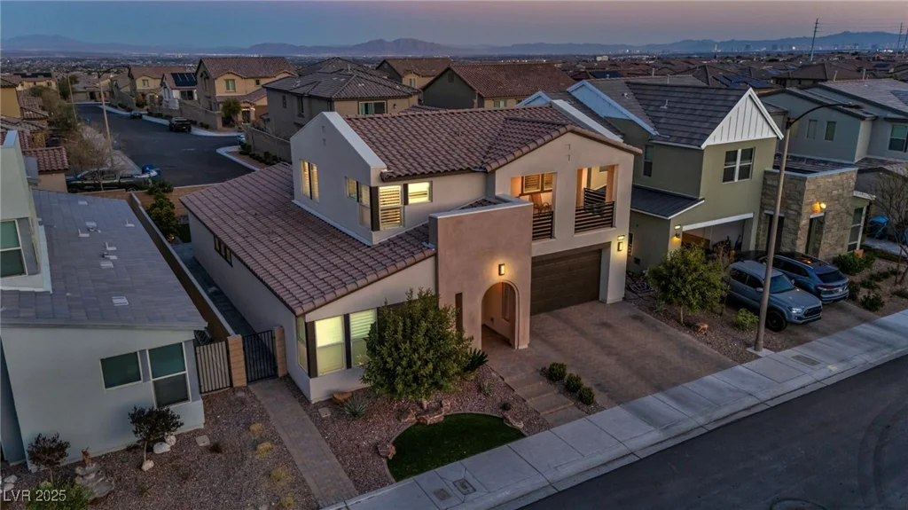 8266 Skye Territory, Las Vegas, NV 89166