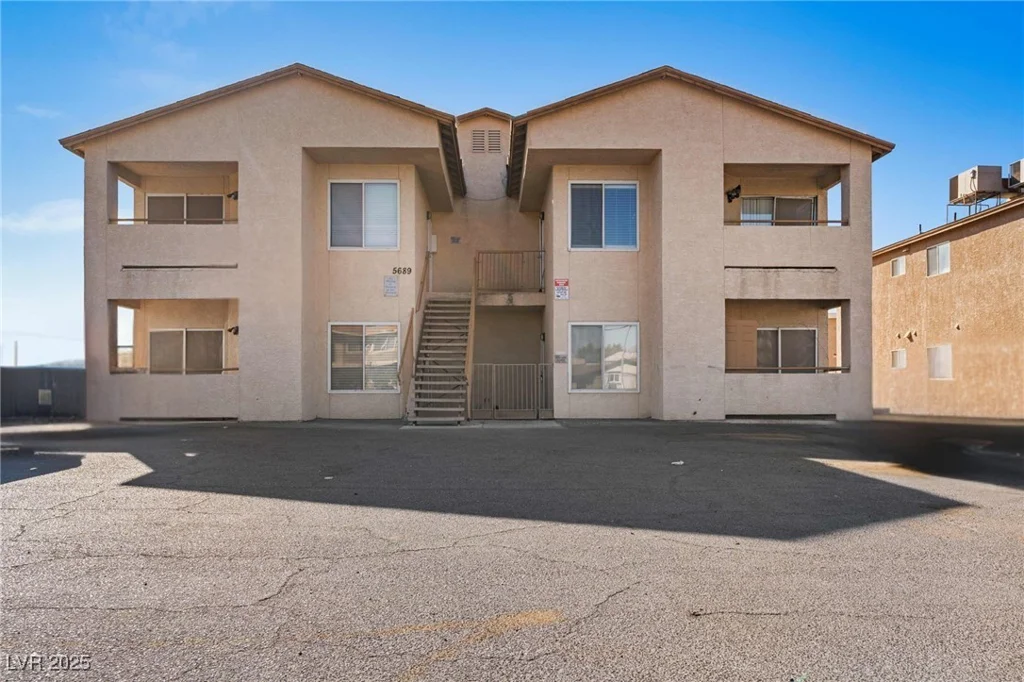 5689 Lake Mead, Las Vegas, NV 89156