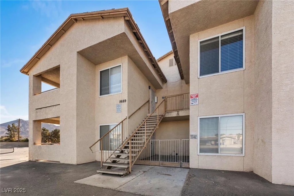 5689 Lake Mead, Las Vegas, NV 89156