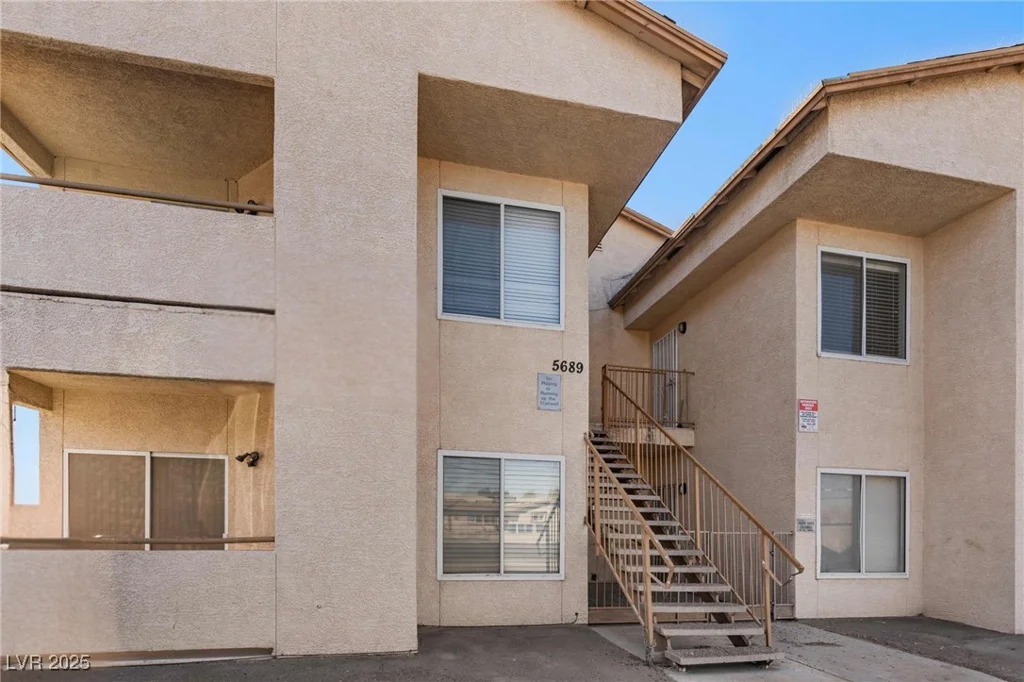 5689 Lake Mead, Las Vegas, NV 89156