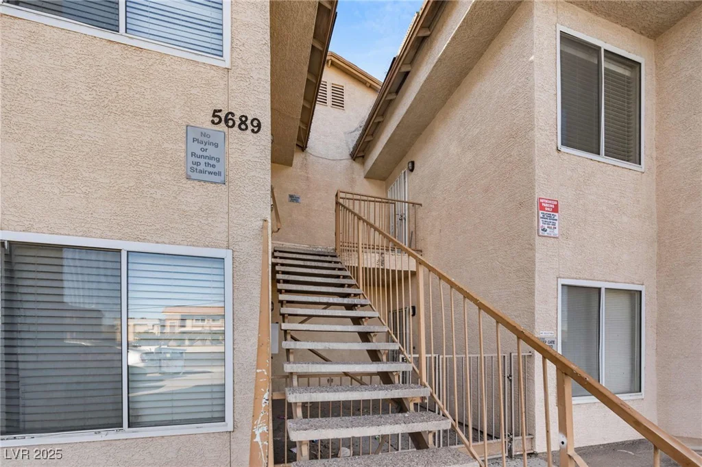 5689 Lake Mead, Las Vegas, NV 89156
