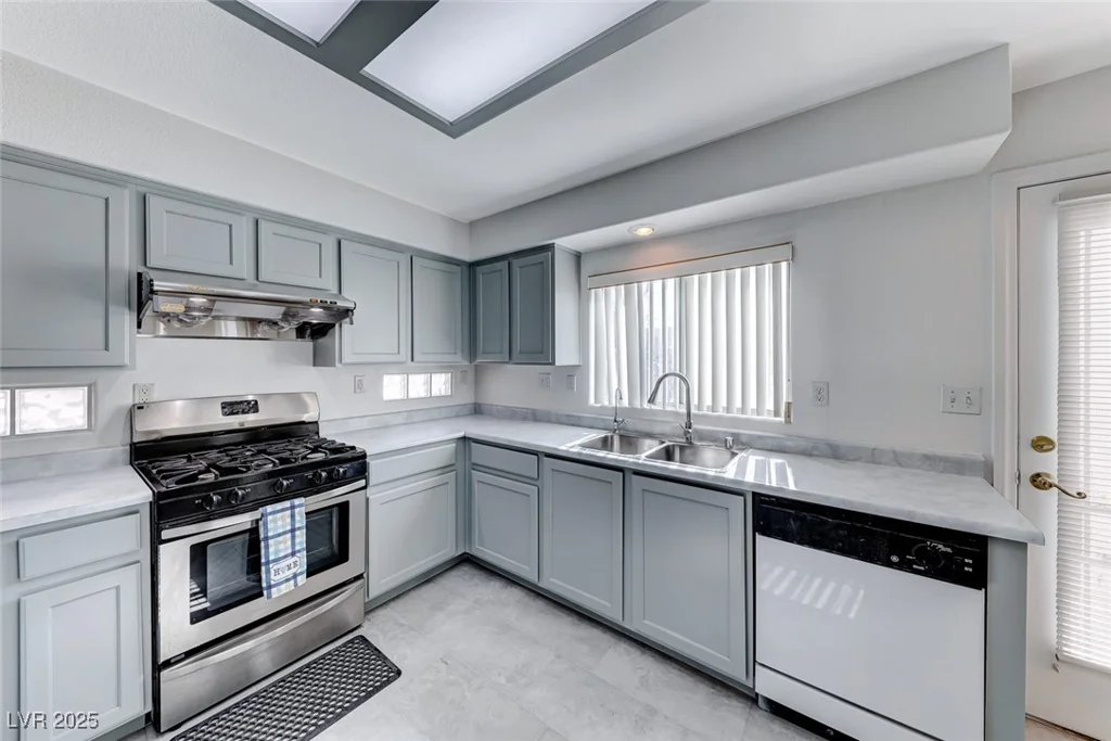 5301 Padua, Las Vegas, NV 89107