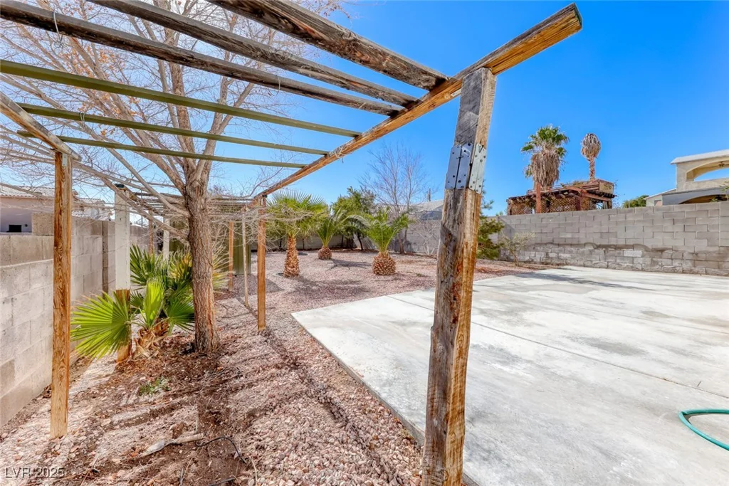 5301 Padua, Las Vegas, NV 89107