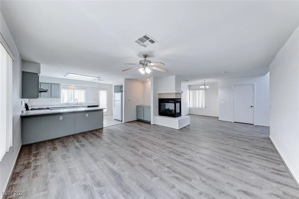 5301 Padua, Las Vegas, NV 89107