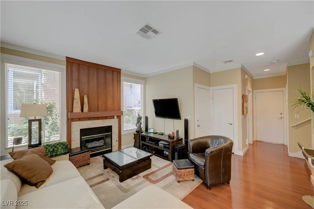 251 Green Valley, Henderson, NV 89012