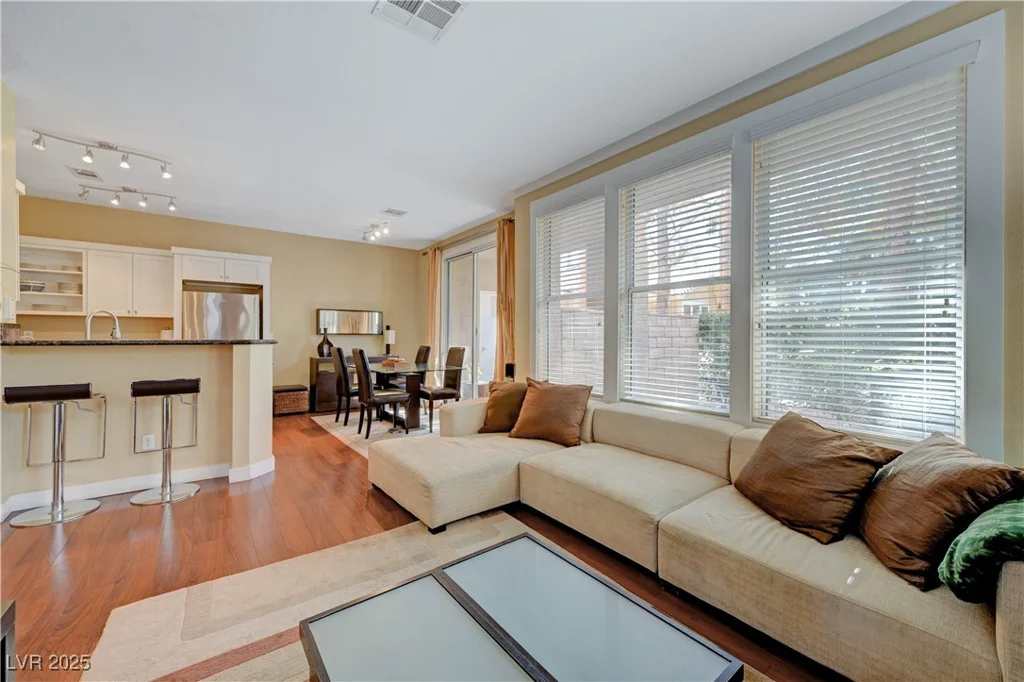 251 Green Valley, Henderson, NV 89012