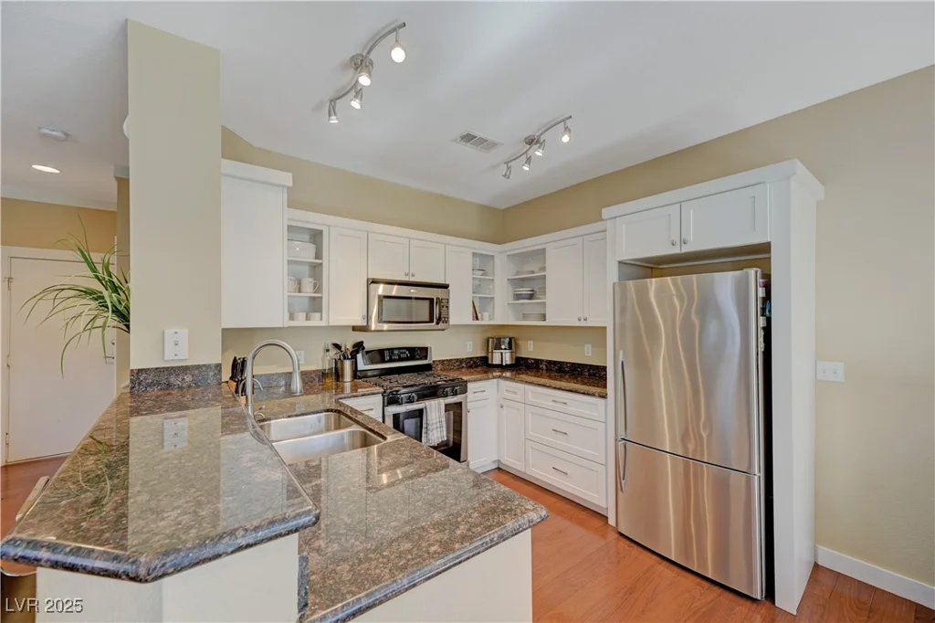 251 Green Valley, Henderson, NV 89012