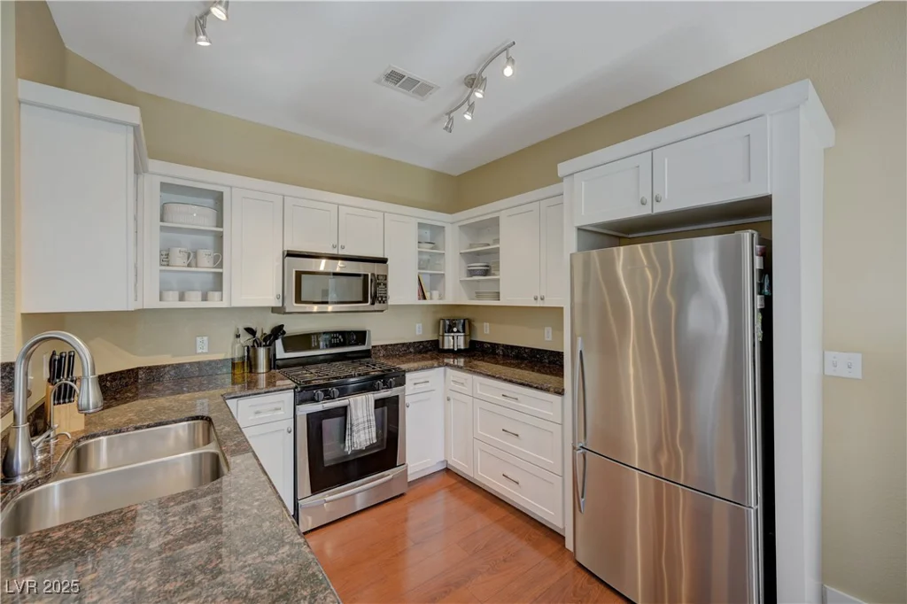 251 Green Valley, Henderson, NV 89012