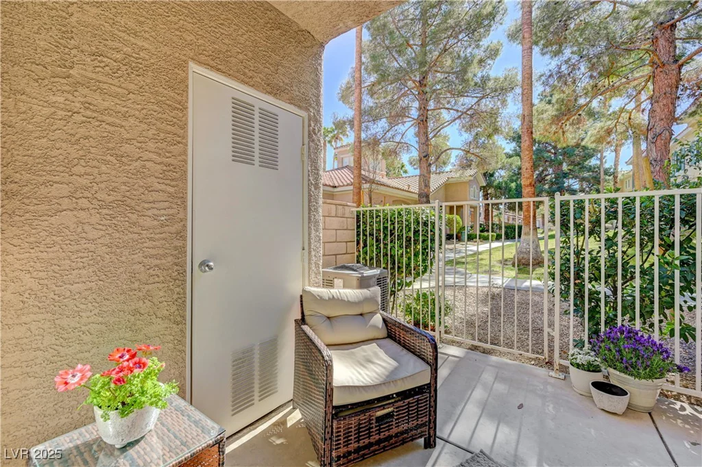 251 Green Valley, Henderson, NV 89012