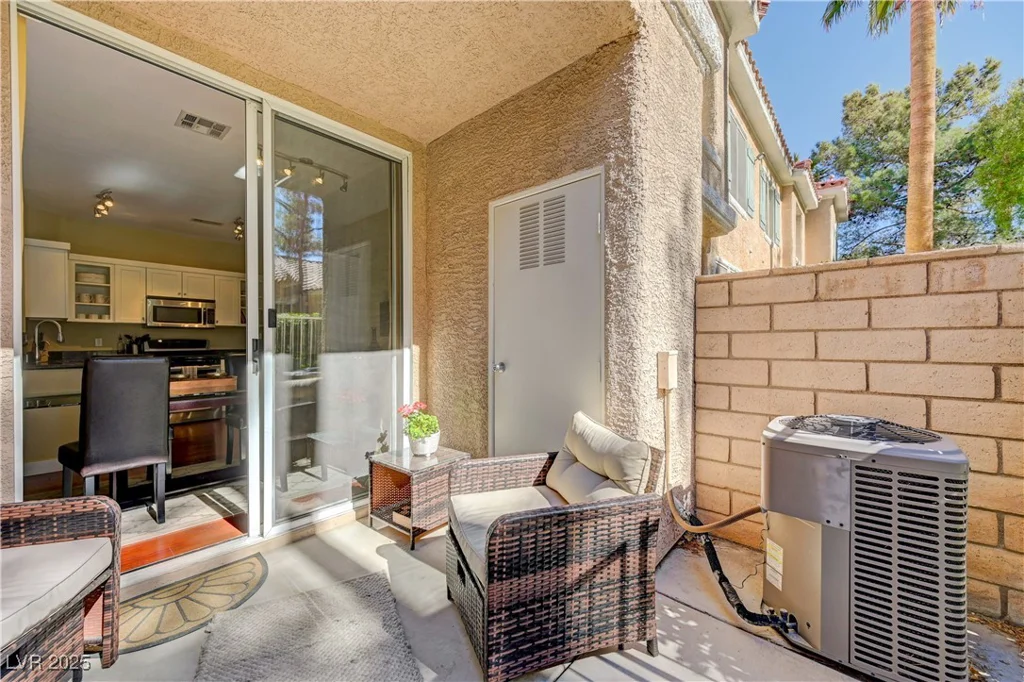 251 Green Valley, Henderson, NV 89012