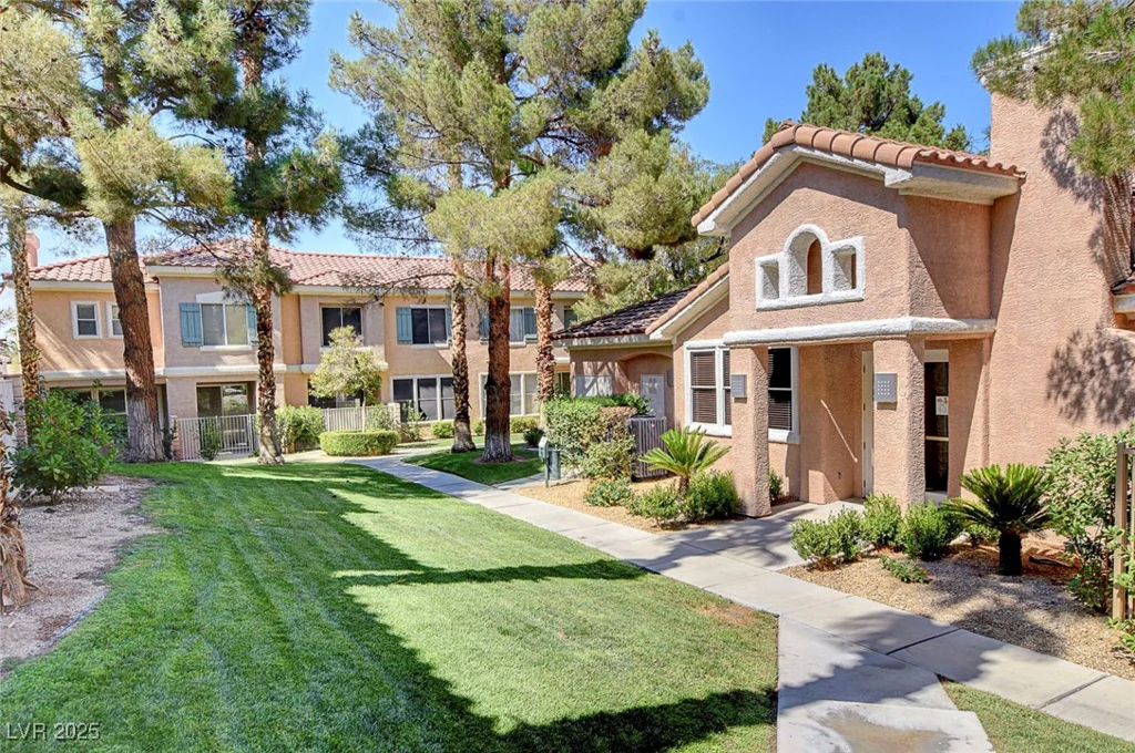 251 Green Valley, Henderson, NV 89012