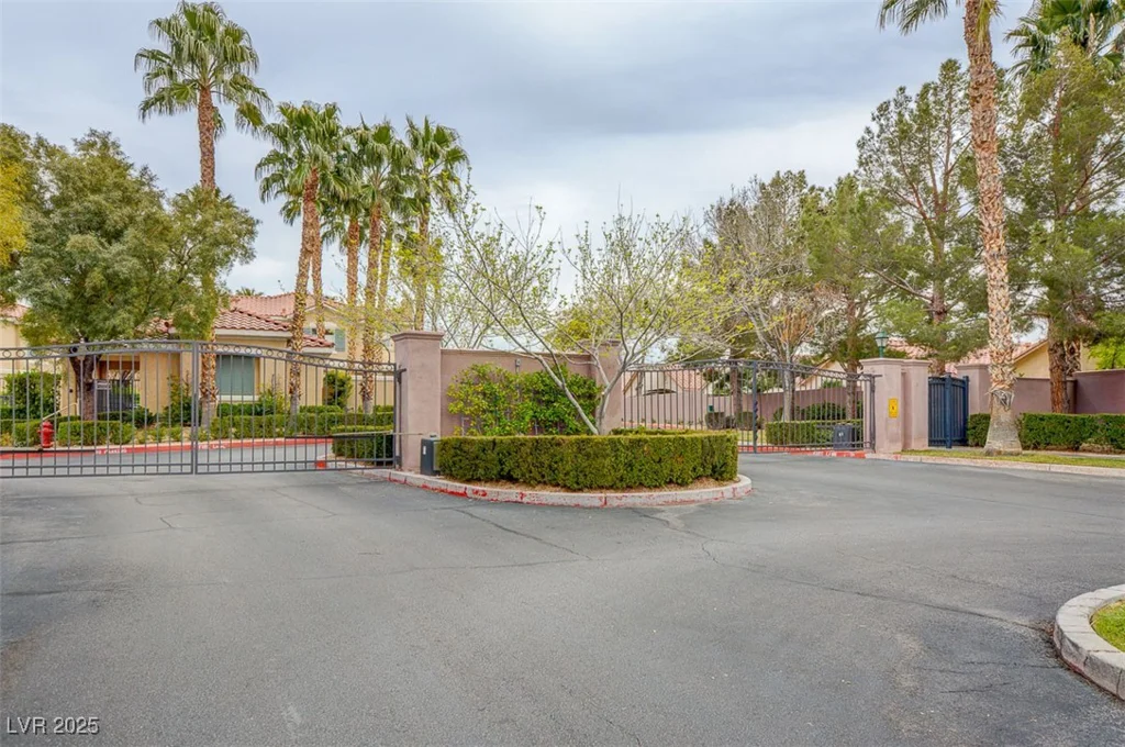 251 Green Valley, Henderson, NV 89012
