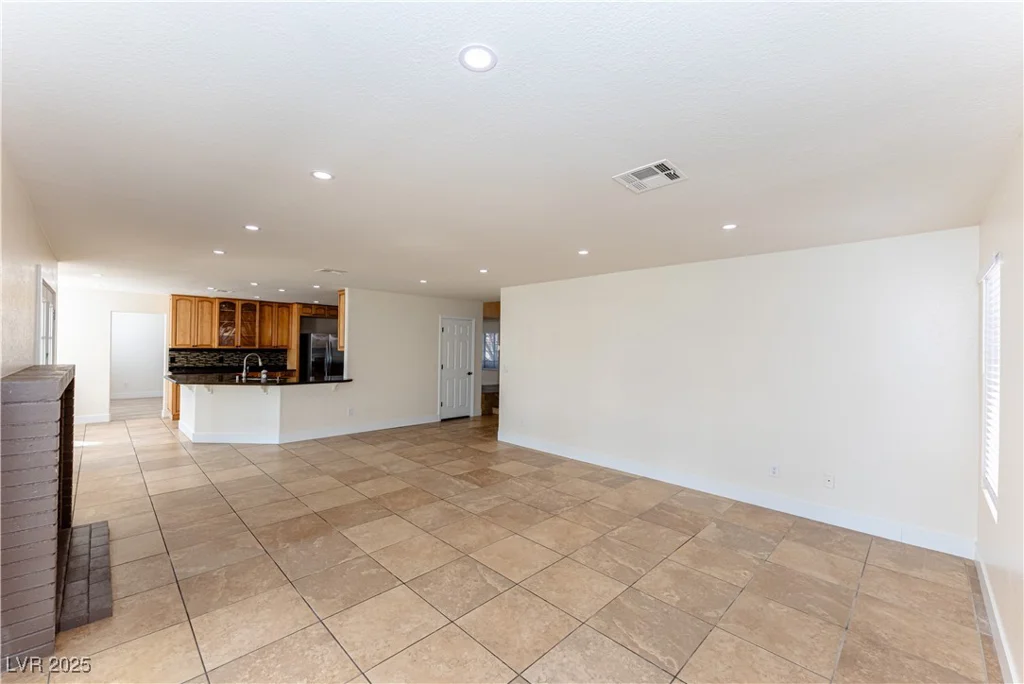 3120 Stern, Las Vegas, NV 89117