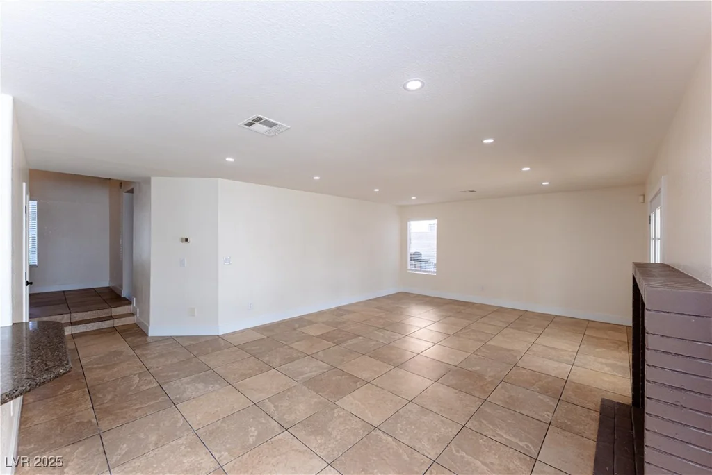 3120 Stern, Las Vegas, NV 89117