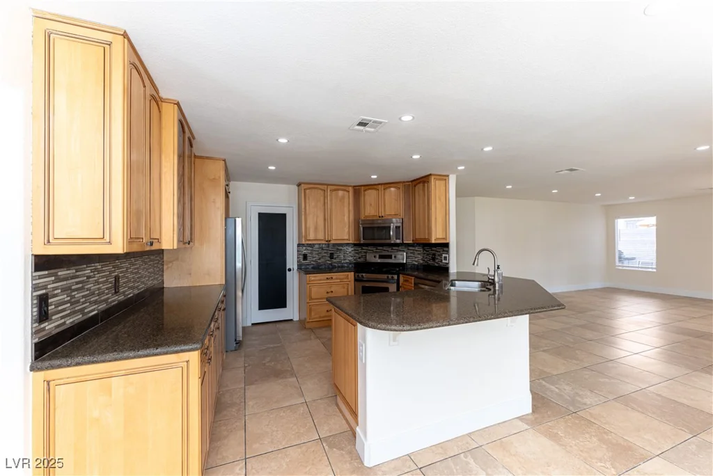 3120 Stern, Las Vegas, NV 89117