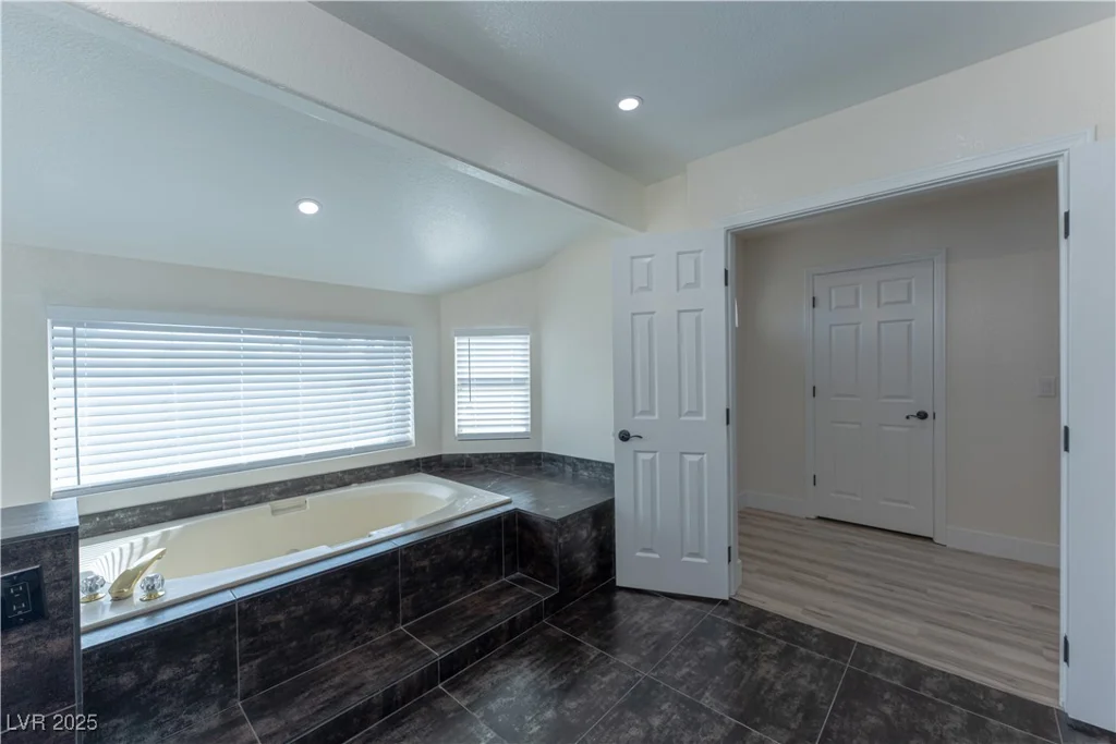 3120 Stern, Las Vegas, NV 89117