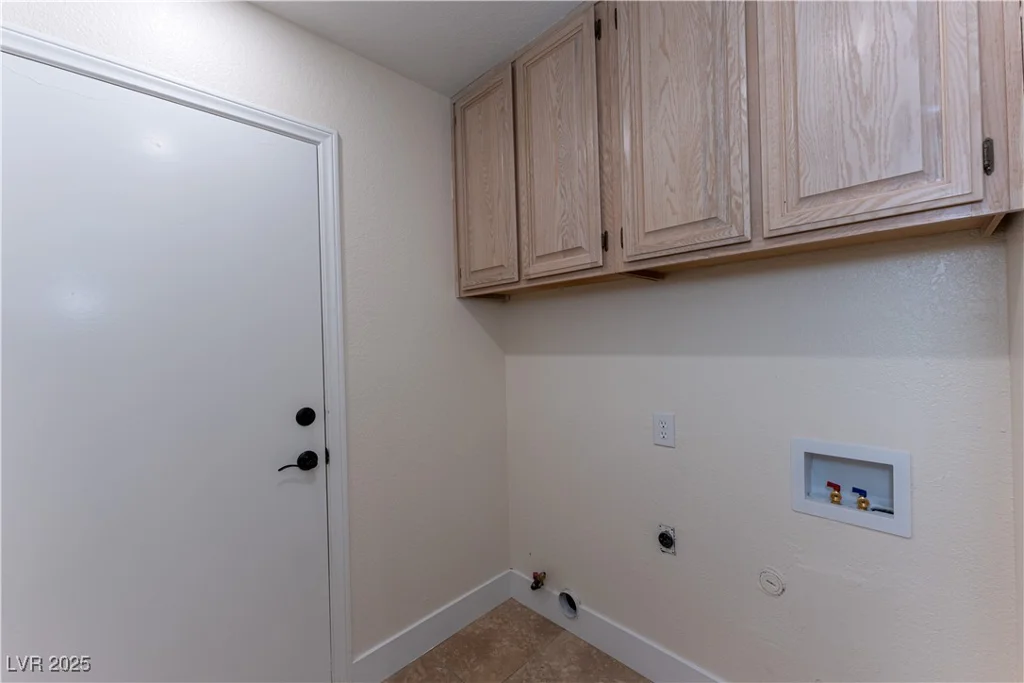 3120 Stern, Las Vegas, NV 89117