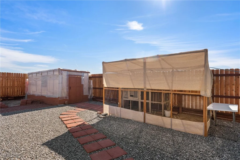 1241 Yosemite, Pahrump, NV 89048