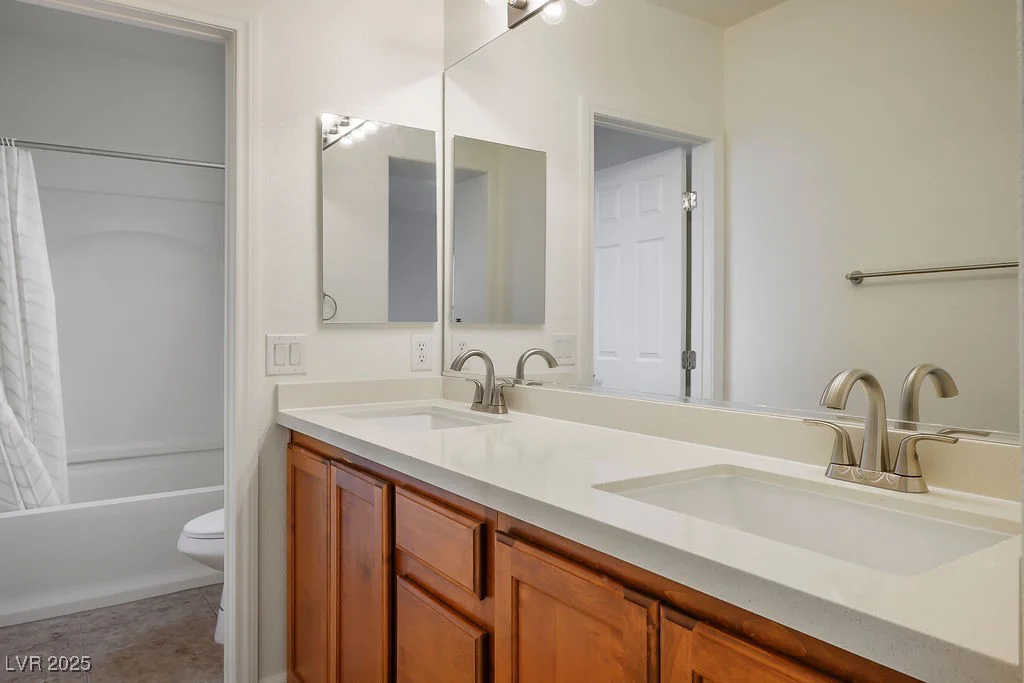 10560 La Campana, Las Vegas, NV 89179