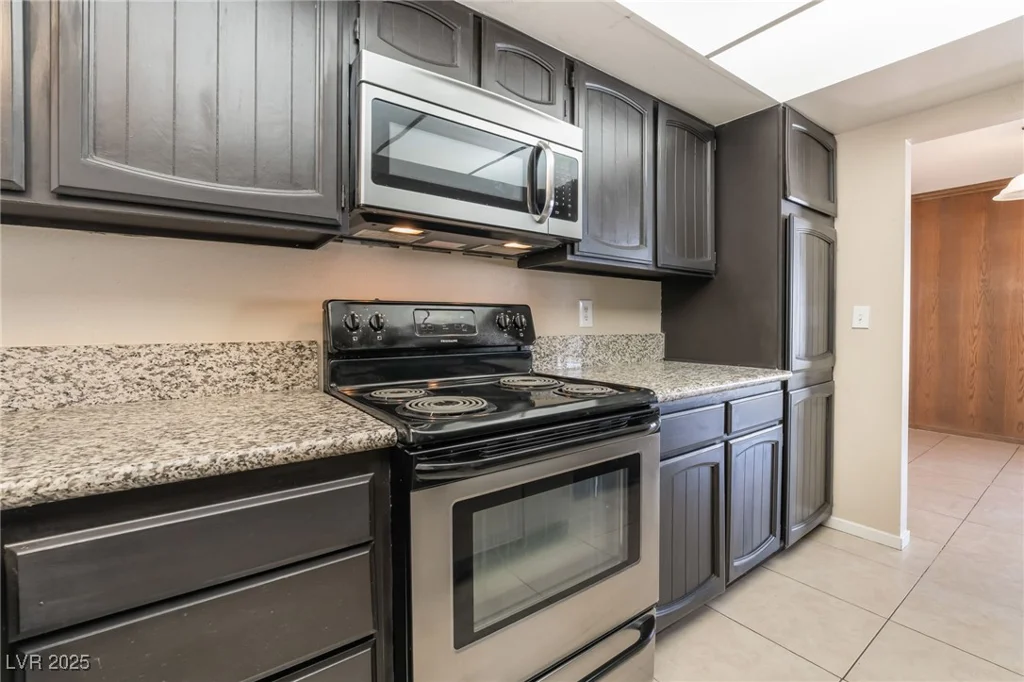4853 Rollingwood, Las Vegas, NV 89121