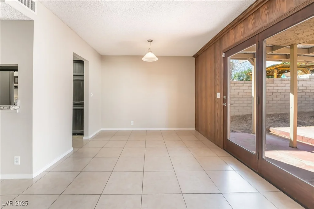4853 Rollingwood, Las Vegas, NV 89121