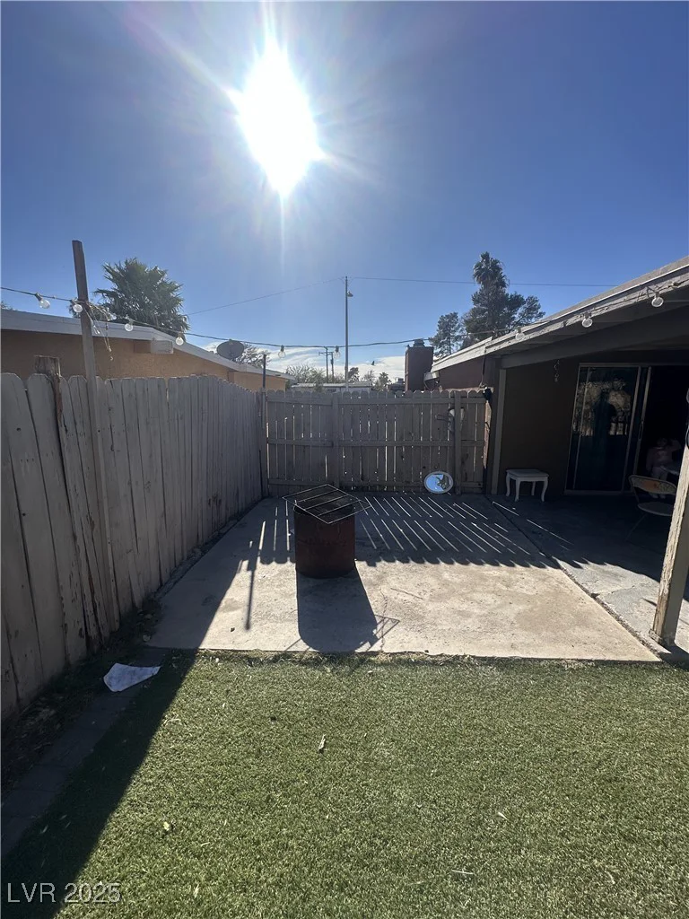 3521 Chevy Chase, Las Vegas, NV 89110