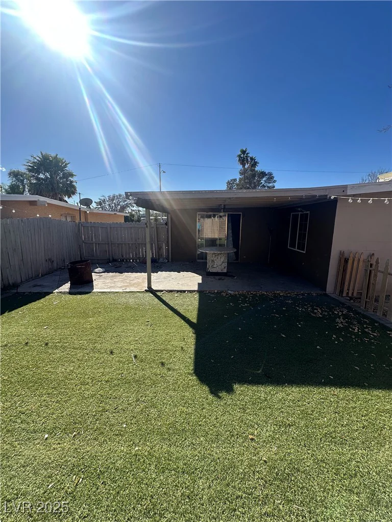 3521 Chevy Chase, Las Vegas, NV 89110