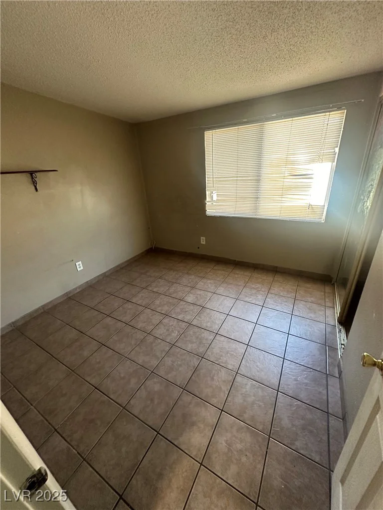 3521 Chevy Chase, Las Vegas, NV 89110