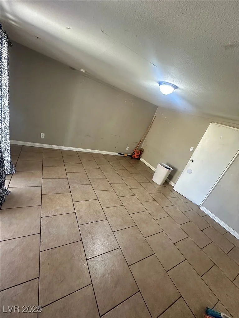 3521 Chevy Chase, Las Vegas, NV 89110