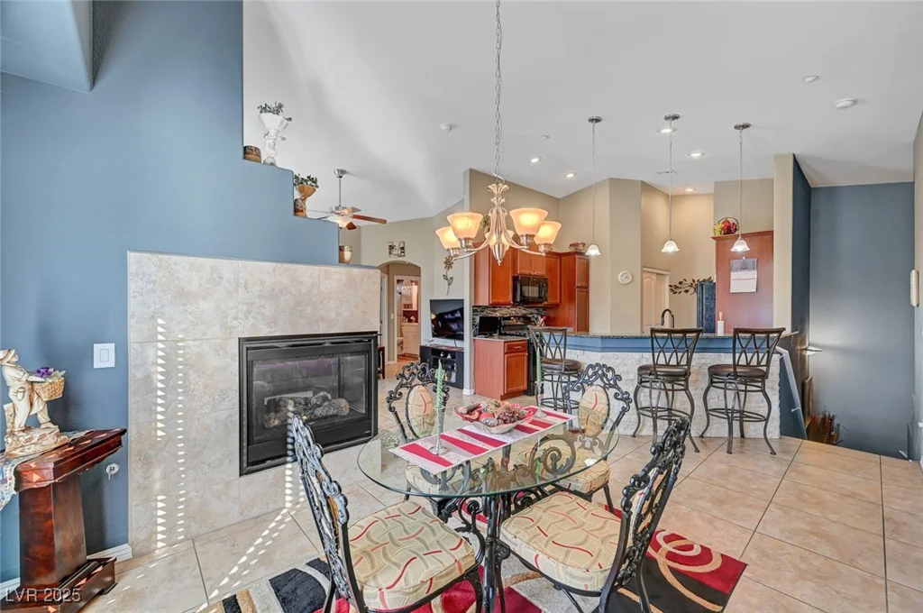 10074 Aspen Rose, Las Vegas, NV 89183
