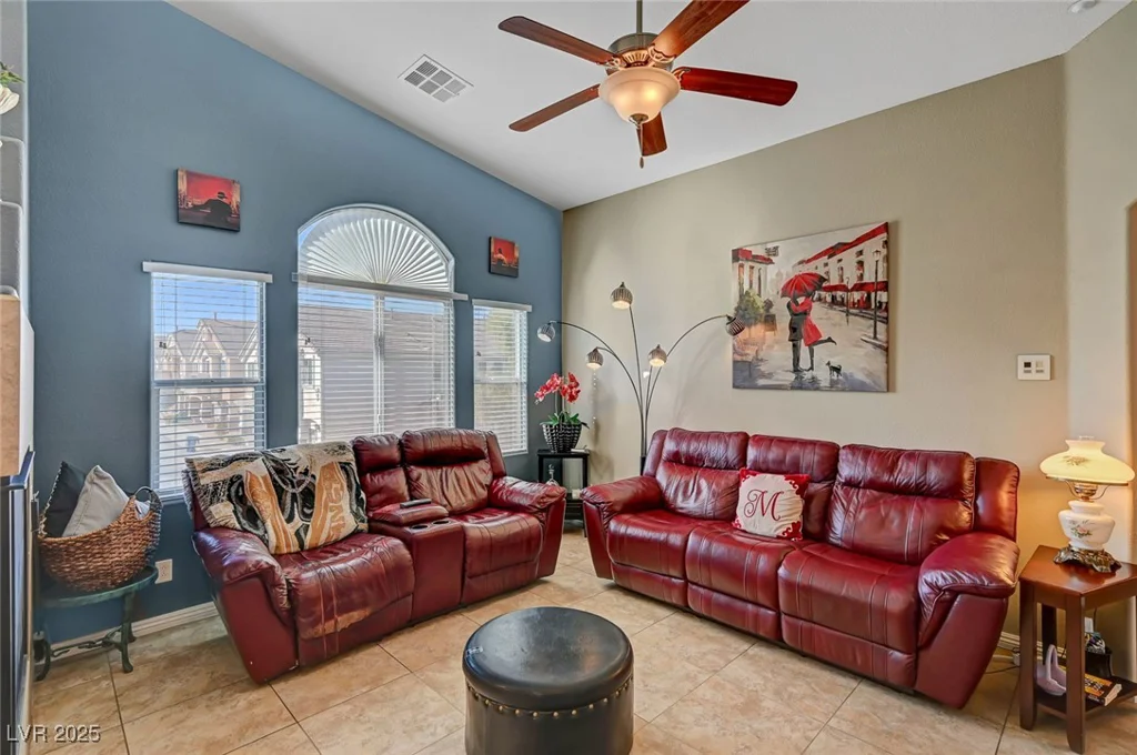 10074 Aspen Rose, Las Vegas, NV 89183