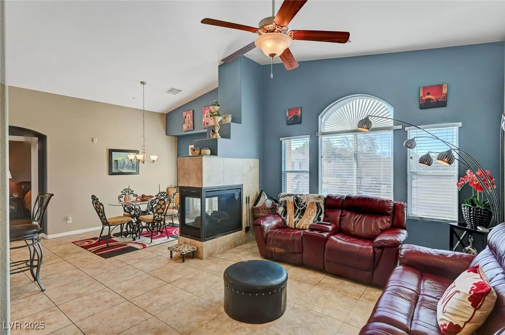 10074 Aspen Rose, Las Vegas, NV 89183