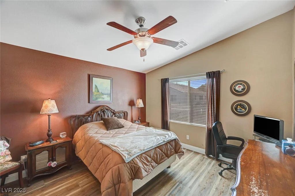 10074 Aspen Rose, Las Vegas, NV 89183
