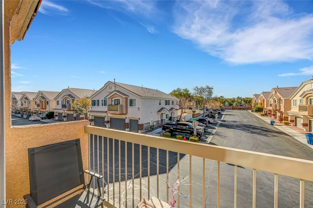 10074 Aspen Rose, Las Vegas, NV 89183