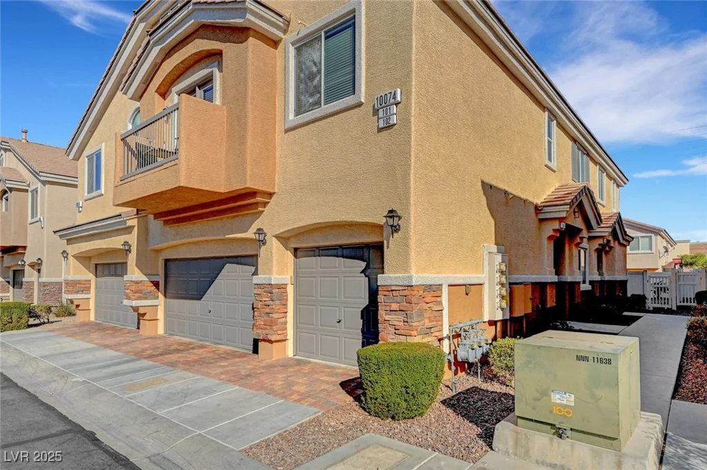 10074 Aspen Rose, Las Vegas, NV 89183