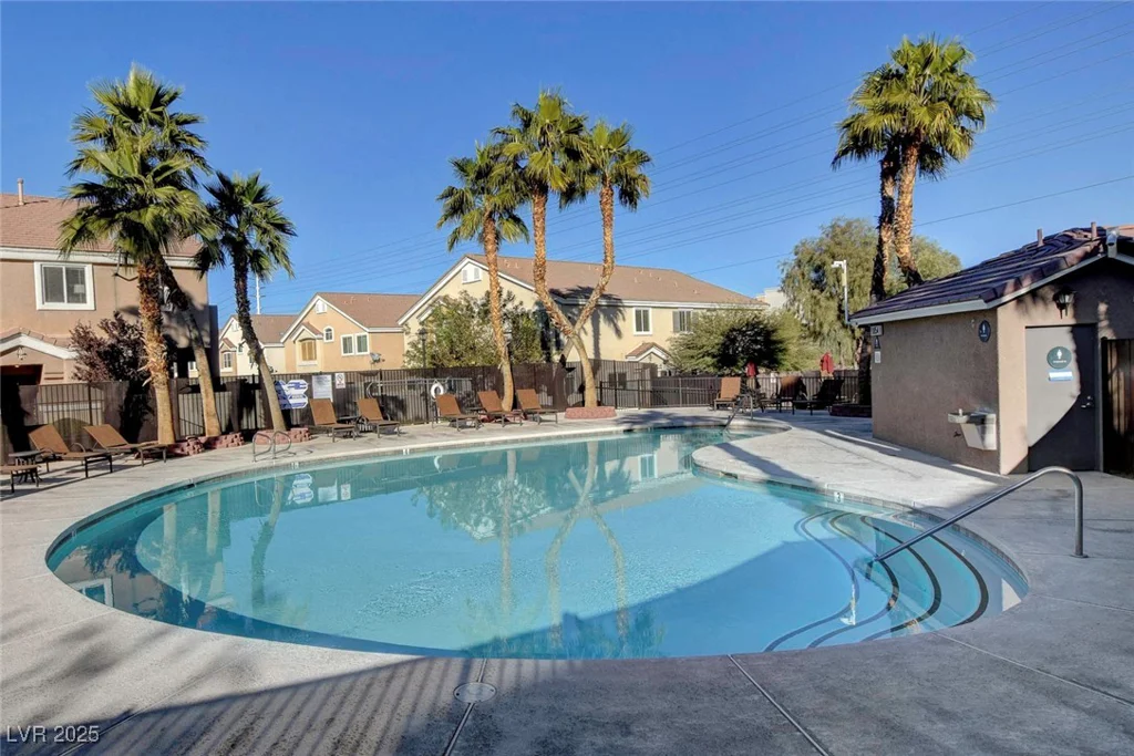 10074 Aspen Rose, Las Vegas, NV 89183